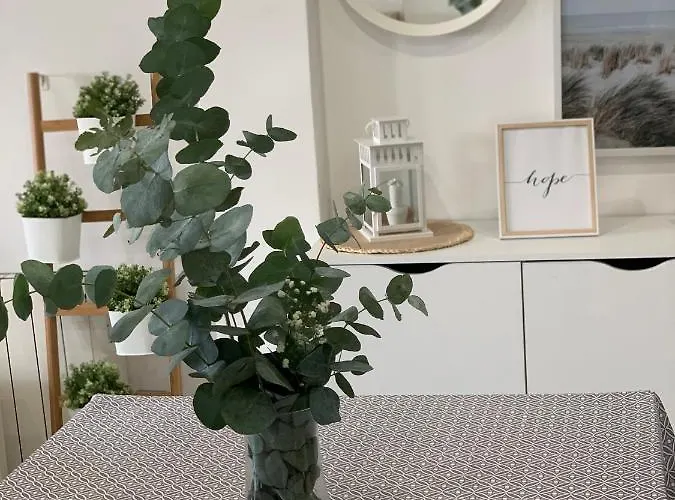 Con Piscina En El Centro De Διαμέρισμα *