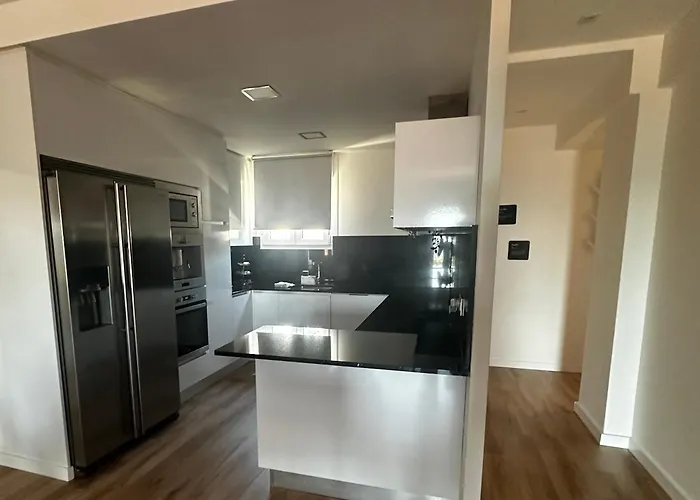 Διαμέρισμα Con Piscina En El Centro De *